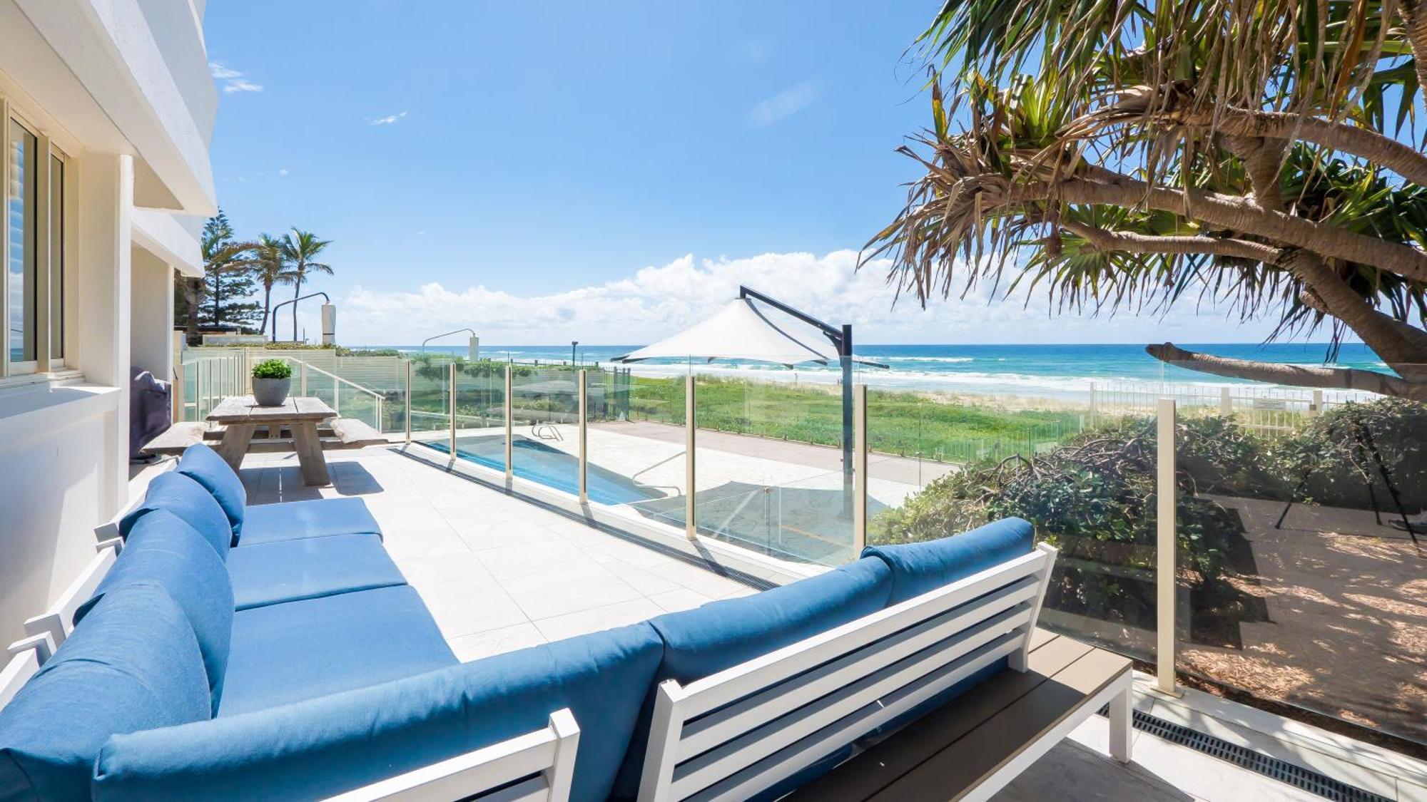 Viscount On The Beach Gold Coast Exterior photo